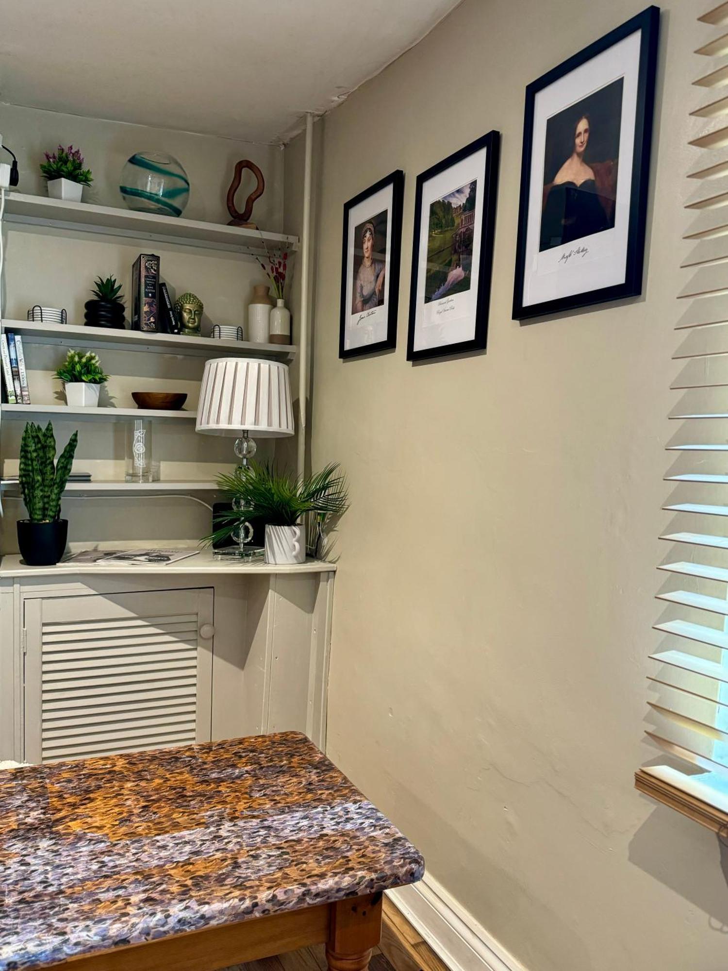 Beautiful Townhouse Next To Royal Victoria Park And Botanical Gardens Within Easy Walking Distance To Bath City Centre Bagian luar foto
