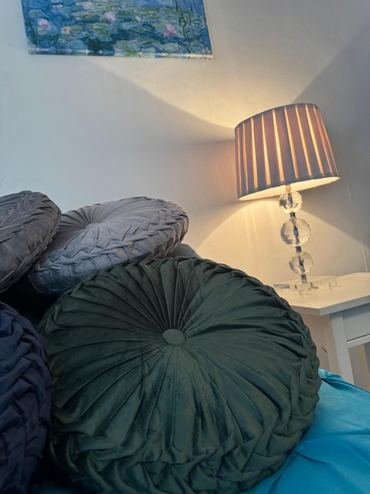 Beautiful Townhouse Next To Royal Victoria Park And Botanical Gardens Within Easy Walking Distance To Bath City Centre Bagian luar foto