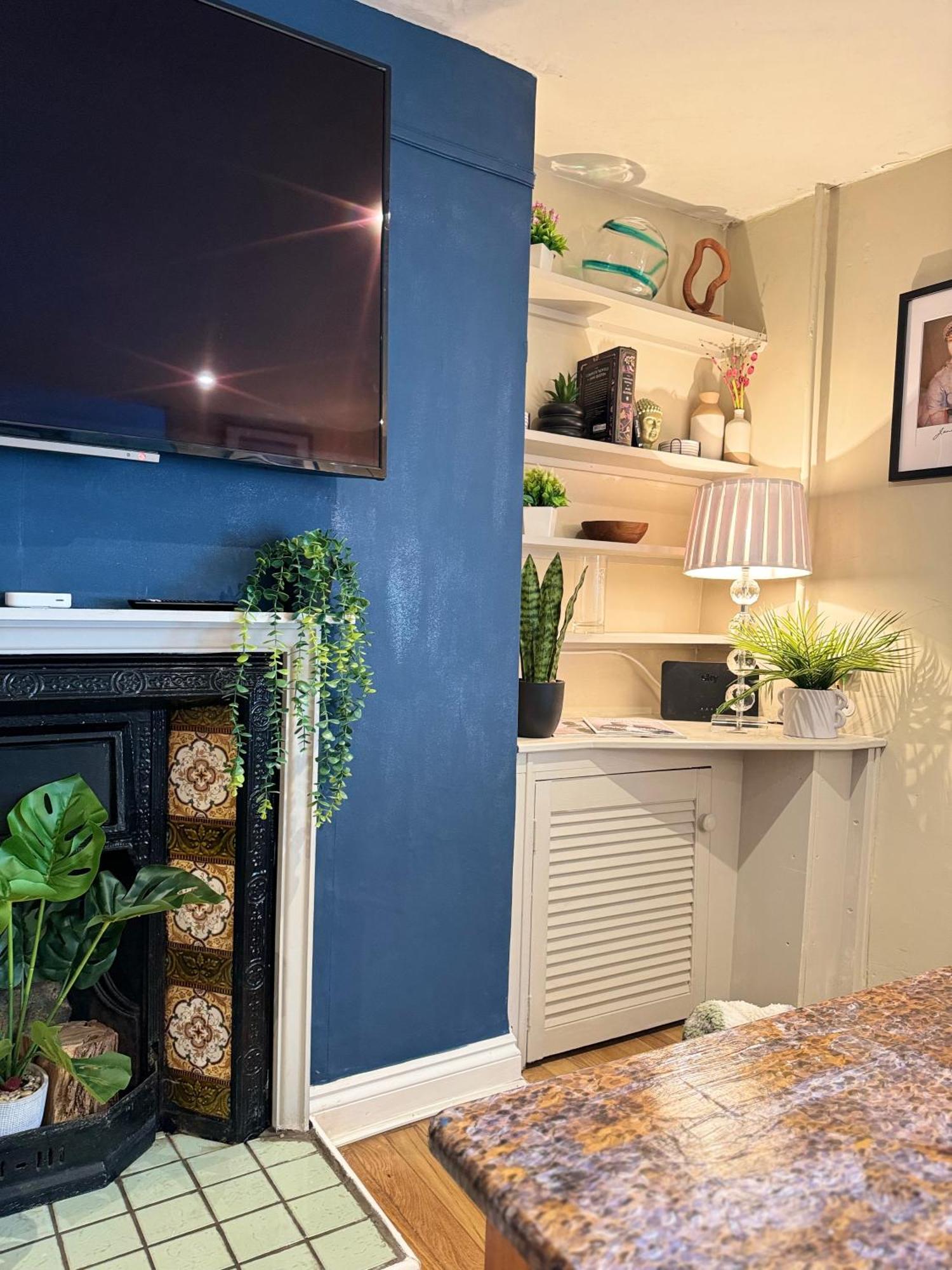 Beautiful Townhouse Next To Royal Victoria Park And Botanical Gardens Within Easy Walking Distance To Bath City Centre Bagian luar foto