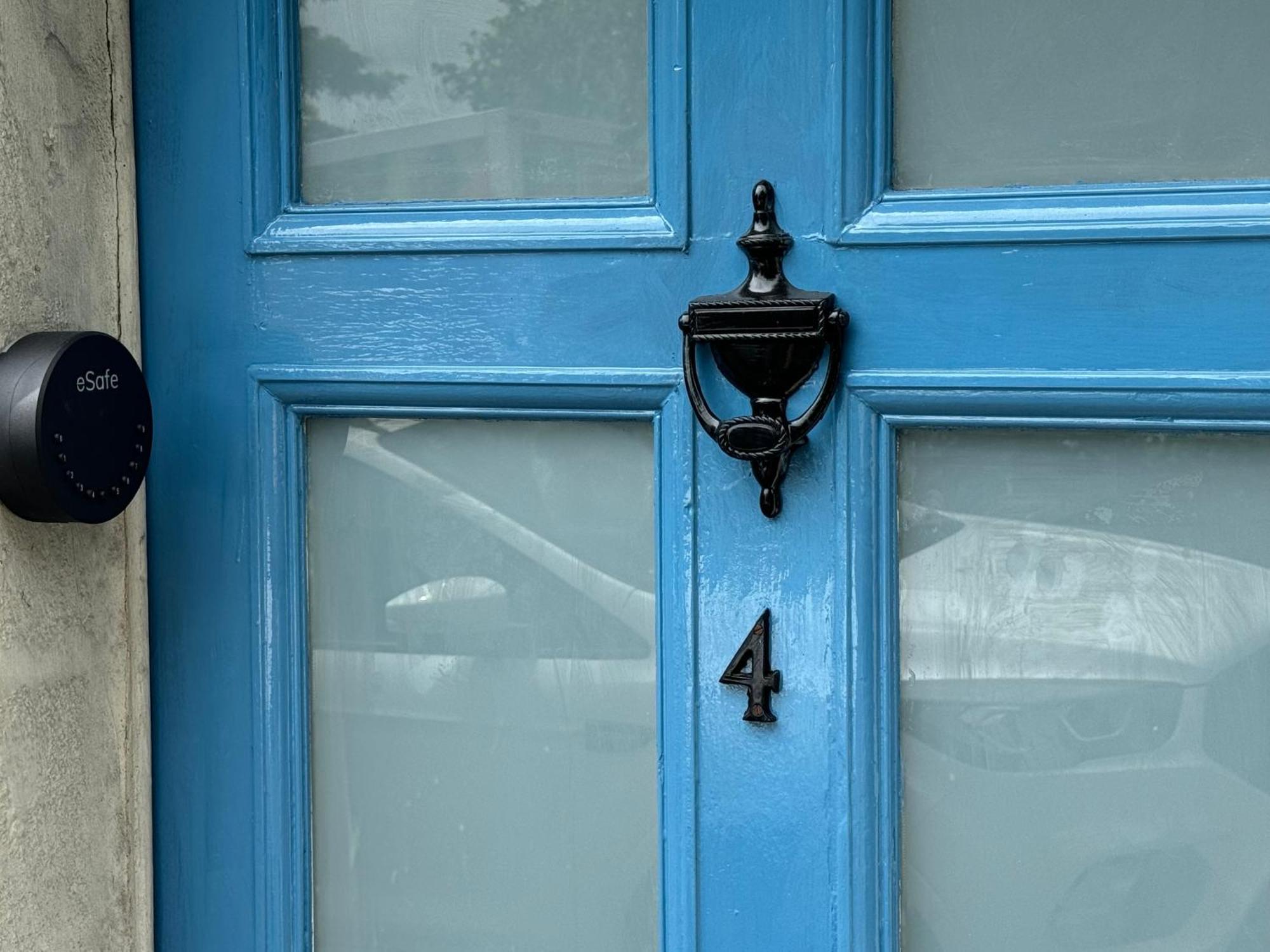 Beautiful Townhouse Next To Royal Victoria Park And Botanical Gardens Within Easy Walking Distance To Bath City Centre Bagian luar foto