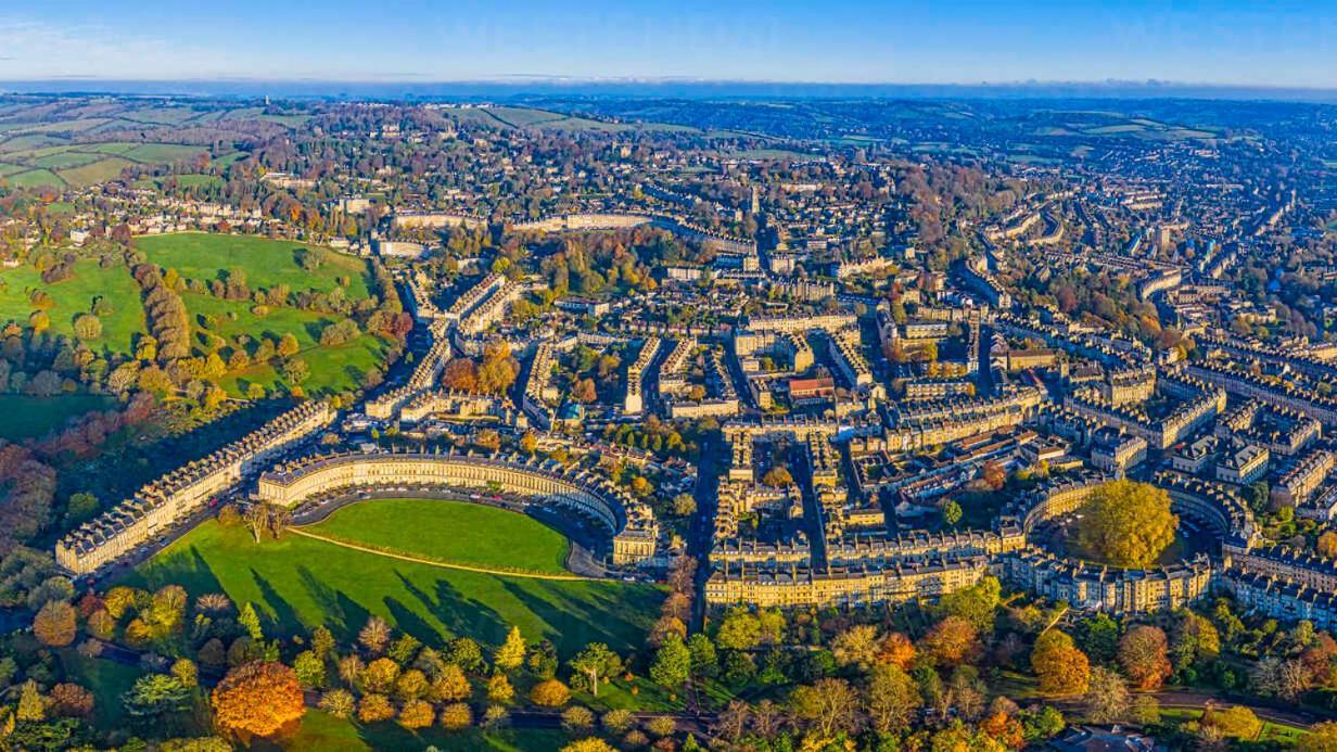 Beautiful Townhouse Next To Royal Victoria Park And Botanical Gardens Within Easy Walking Distance To Bath City Centre Bagian luar foto
